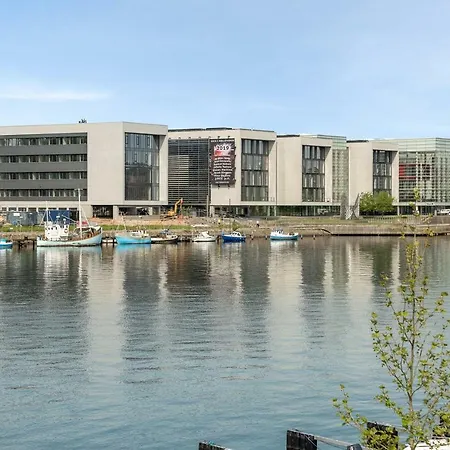 Dom wakacyjny Luxury Center Harbour 2 Bedroom *