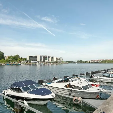Luxury Center Harbour 2 Bedroom Dom wakacyjny