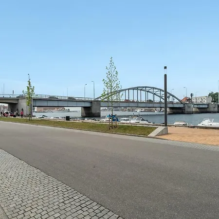 Dom wakacyjny Luxury Center Harbour 2 Bedroom