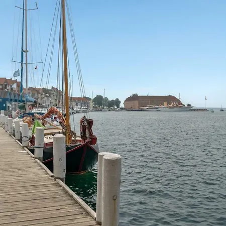 Dom wakacyjny Luxury Center Harbour 2 Bedroom